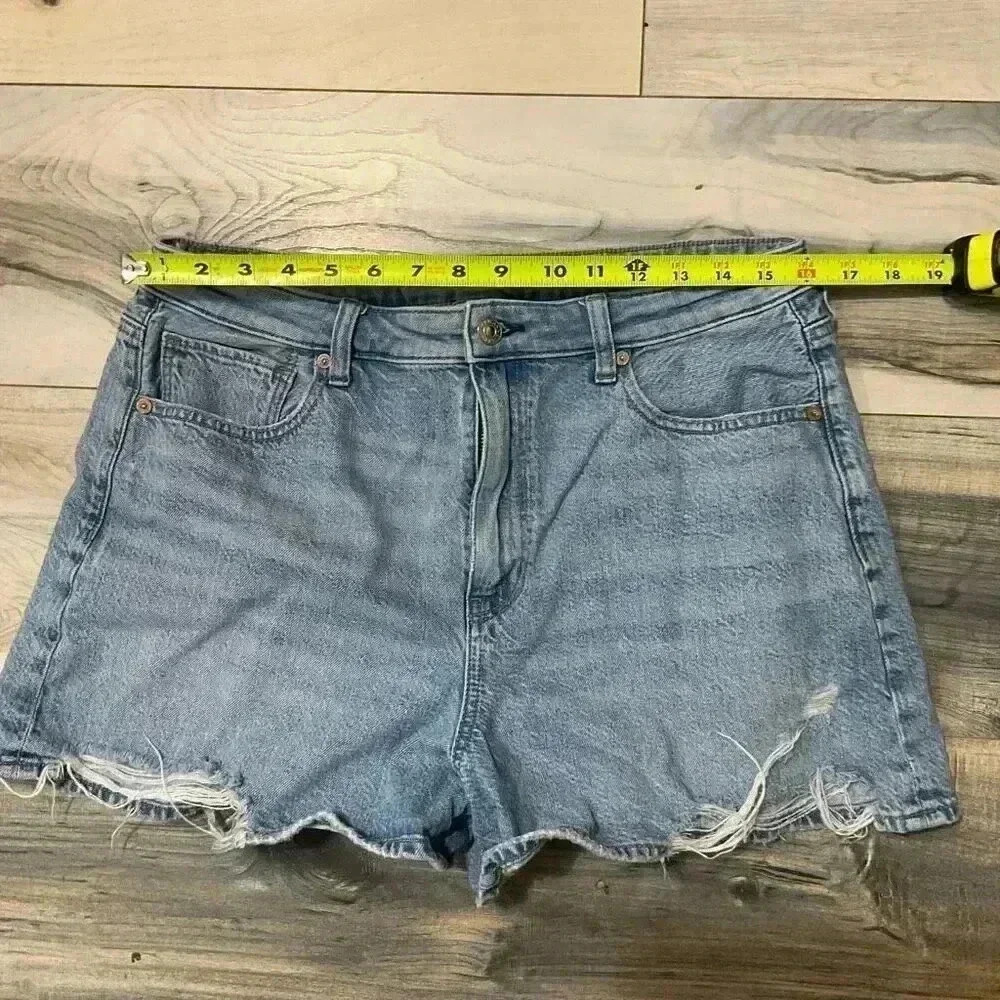 American Eagle outfitters Distressed Denim Shorts size 14 - Picture 3 of 8